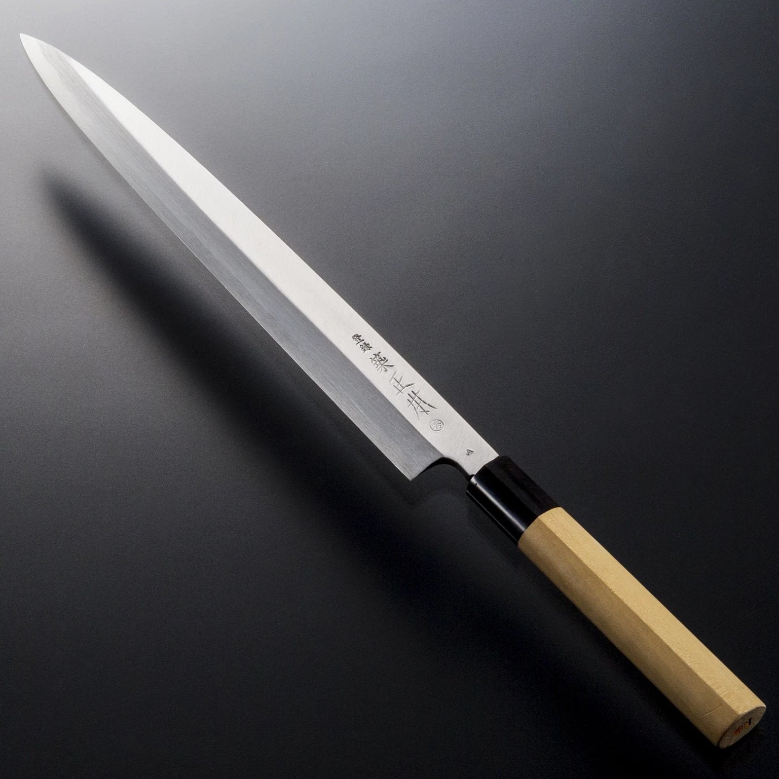 左利き用青鋼鎌形薄刃庖刀 – 包丁の築地正本