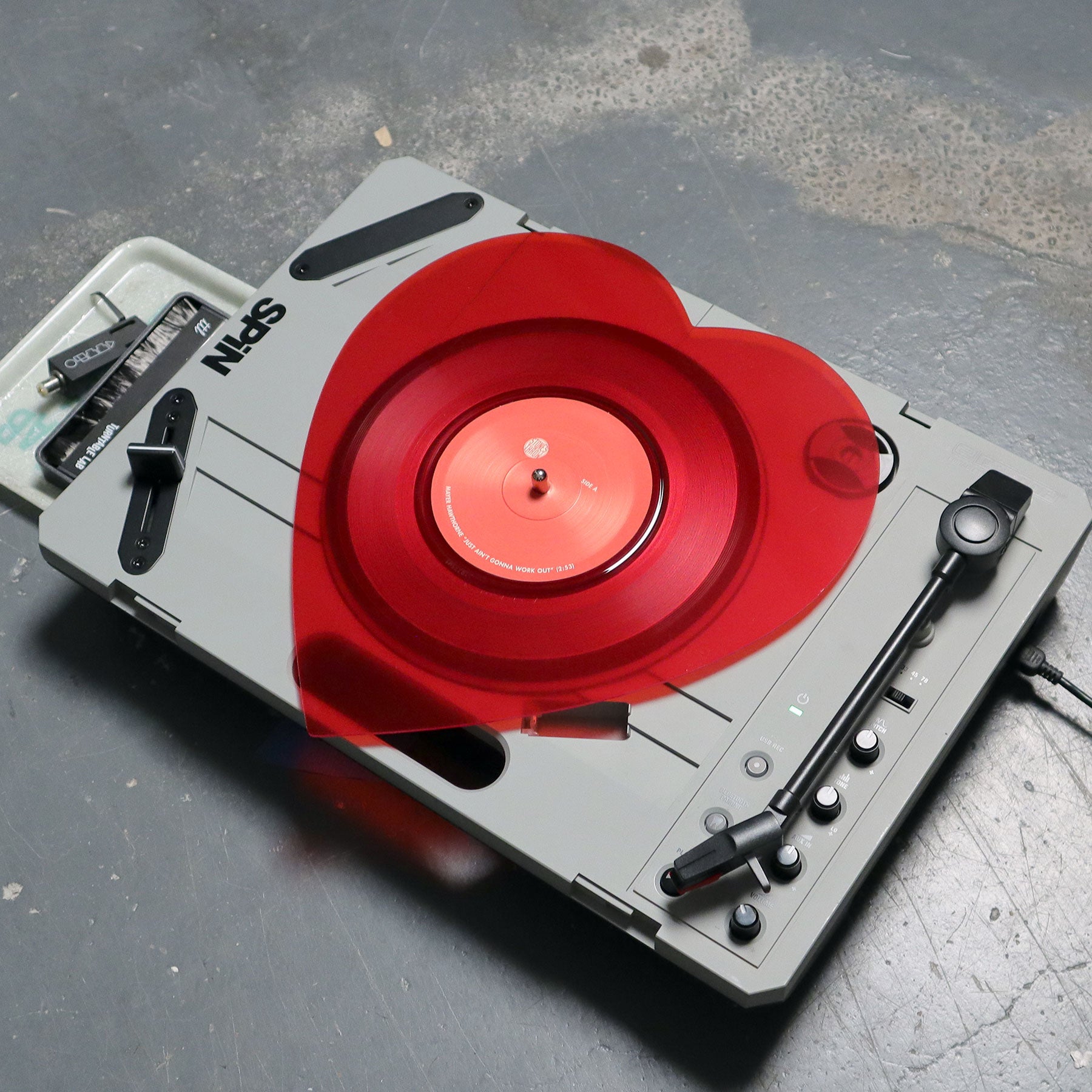 Mayer Hawthorne: Just Ain't Gonna Work Out (Heart Shaped Colored