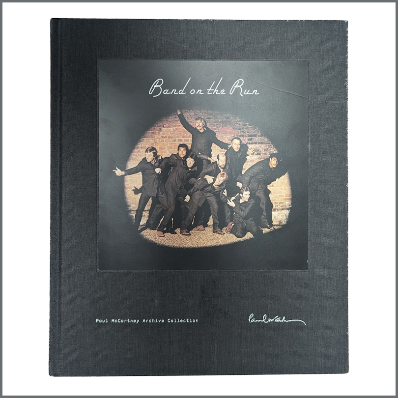 B44591 - Paul McCartney And Wings Band On The Run 2010 Archive