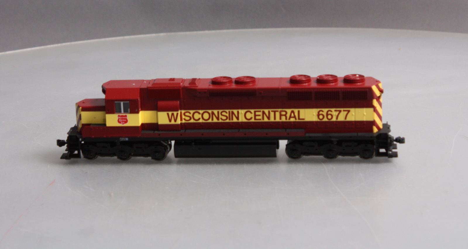 Kato 37-1744 HO Wisconsin Central SD45 Diesel Locomotive #6677