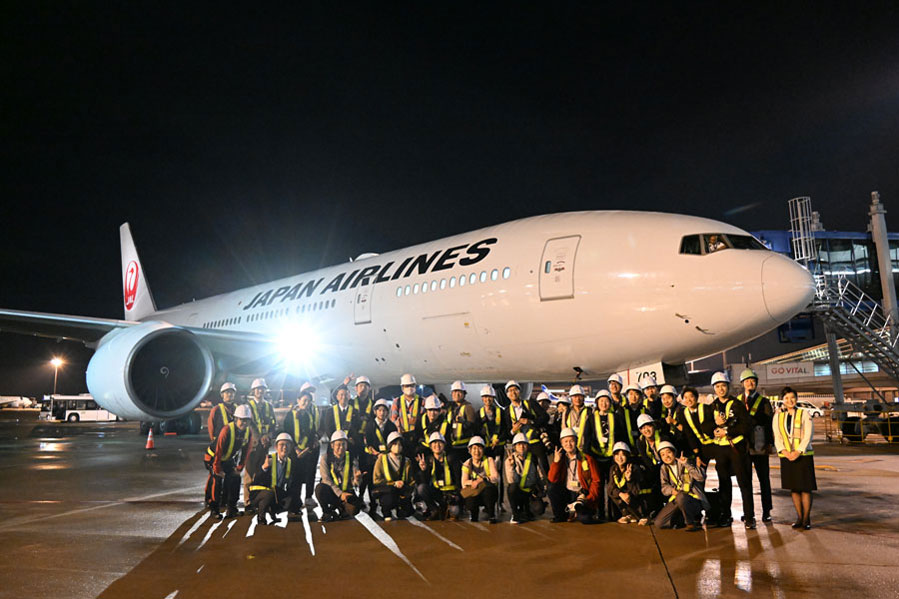 JAL、ボーイング777-200ER型機の定期便最終飛来イベントを中部国際空港