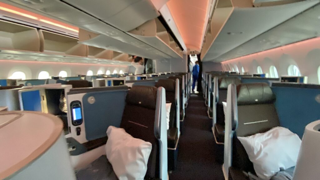 ヨーロッパ・スペインへ②「KLM オランダ航空」ビジネスクラス 搭乗記