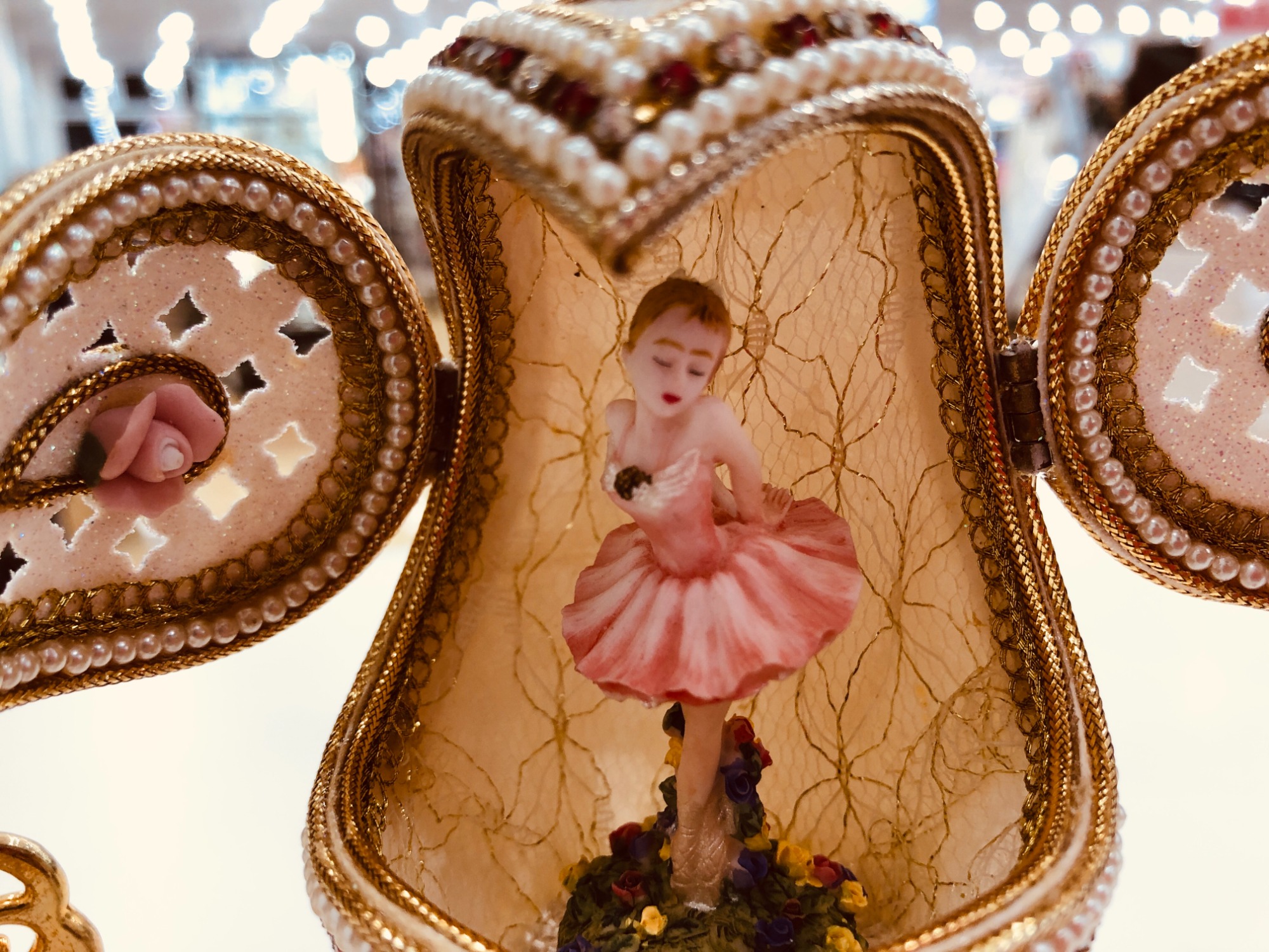 エッグアート 本物の卵のカラをつかったオルゴールです｜2022年11月17