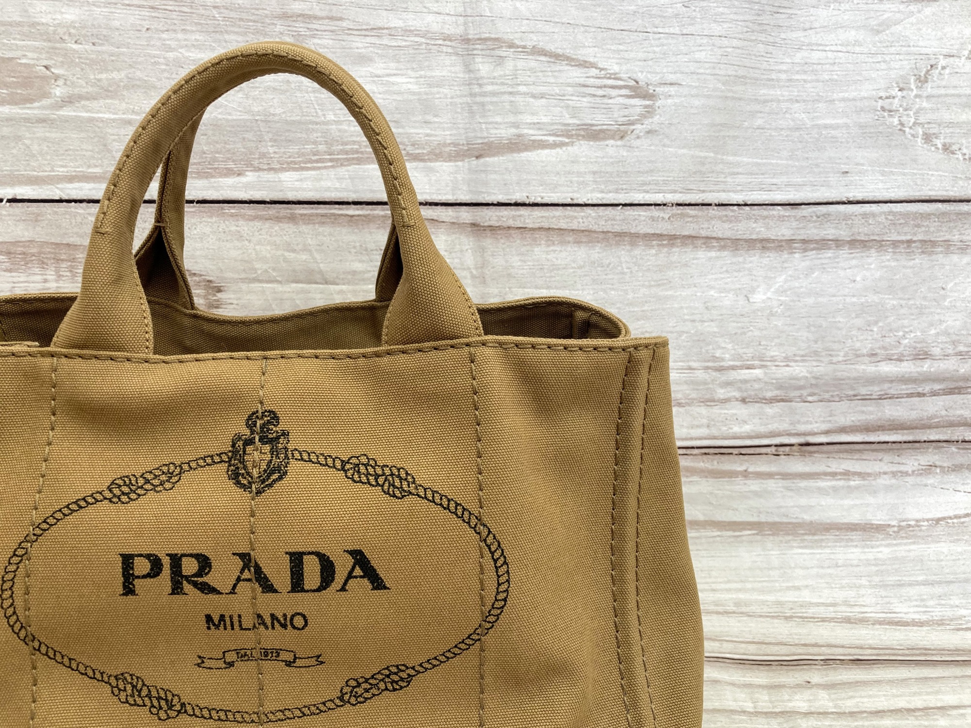 PRADA(プラダ)よりキャンバストートバッグ『カナパ』が買取入荷しま