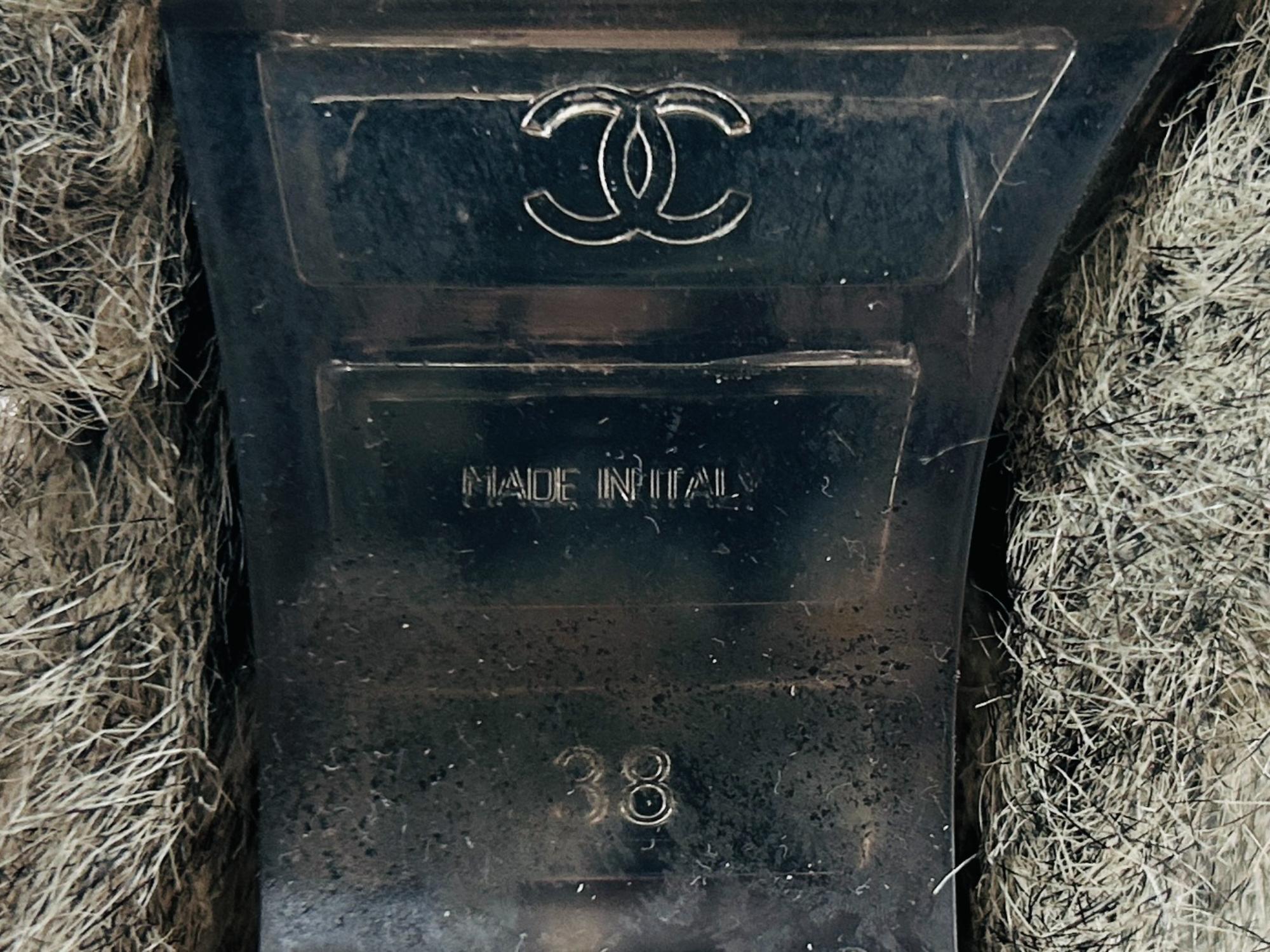 ブランド買取強化中】CHANEL（シャネル）の“ファンタジーファーブーツ