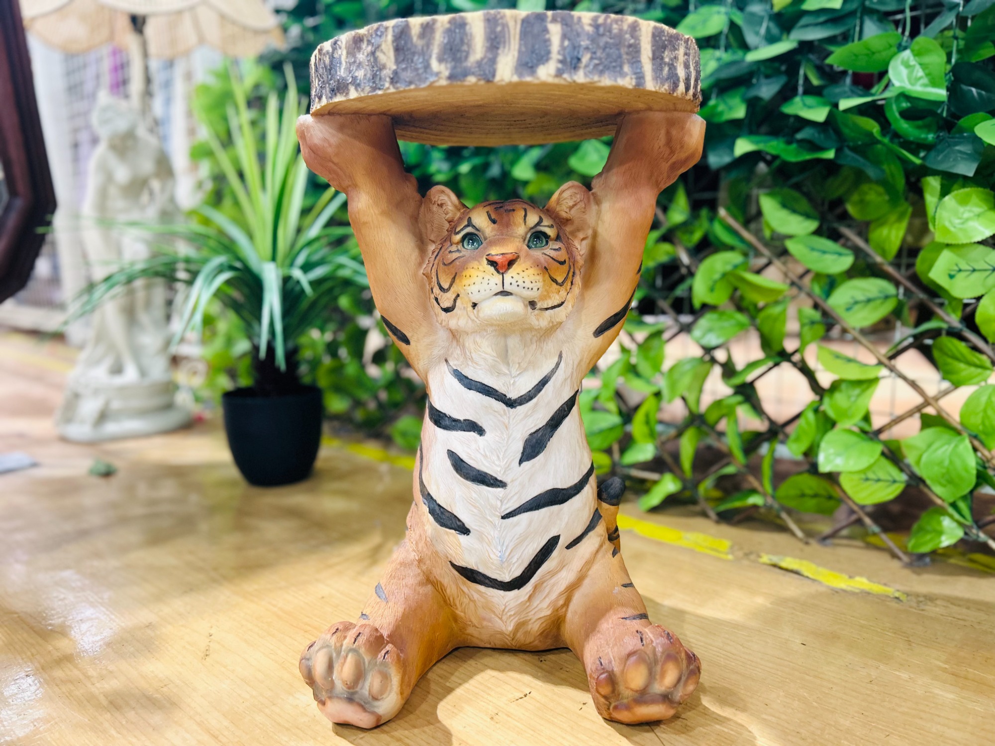 大型家具買取いたします！！】 KARE （カレ）アニマルサイドテーブル