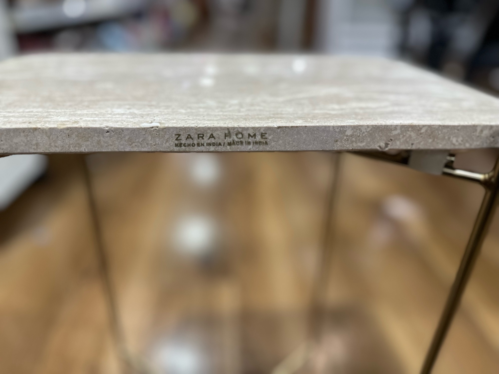 家具大量展示中！】ZARAHOME（ザラホーム）マーブルサイドテーブルが