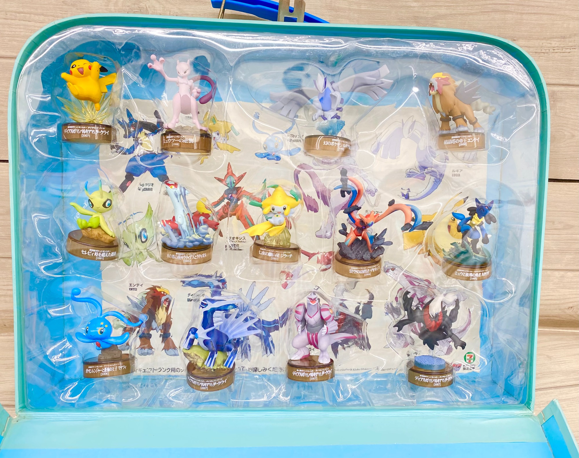 ポケモン映画10周年記念 ボトルキャップフィギュアのご紹介です