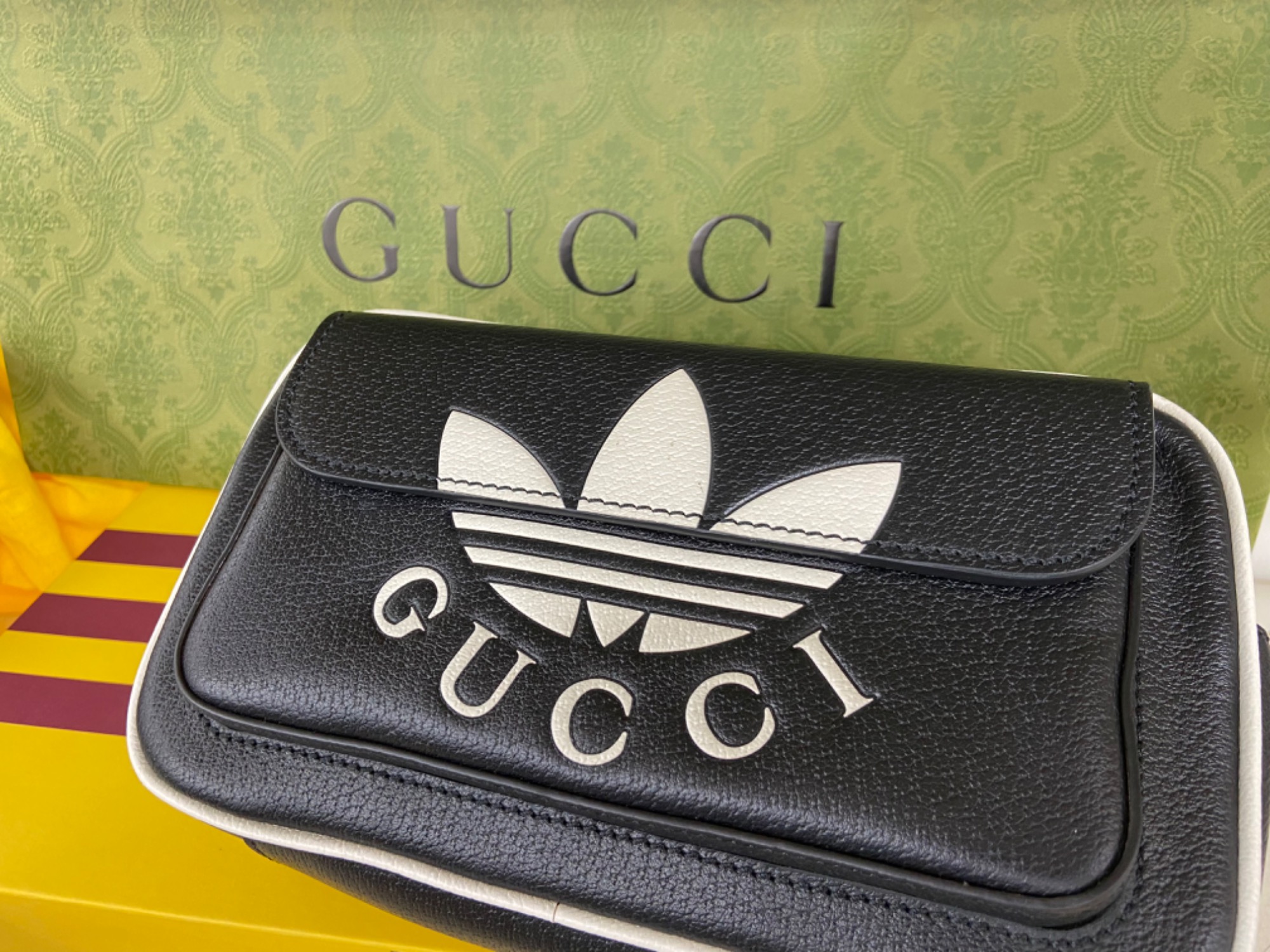 GUCCI】【adidasコラボ】ボディーバッグ入荷致しました！！｜2024年05