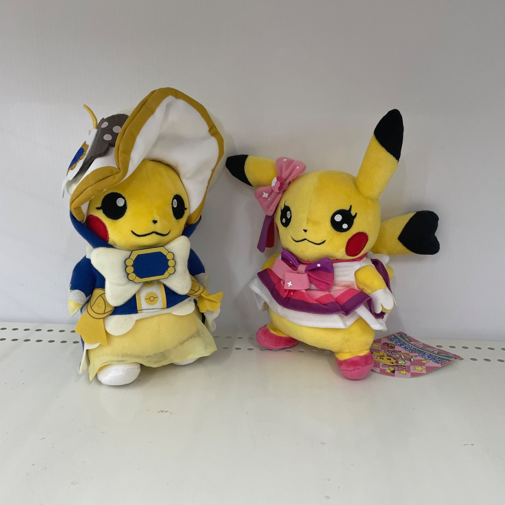 ポケモン マダム・ピカチュウ&アイドル・ピカチュウのぬいぐるみが入荷