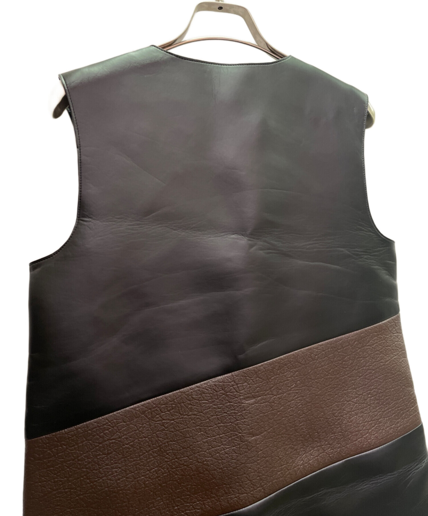 中古・古着通販】LOUIS VUITTON (ルイ ヴィトン) レザー ノースリーブ