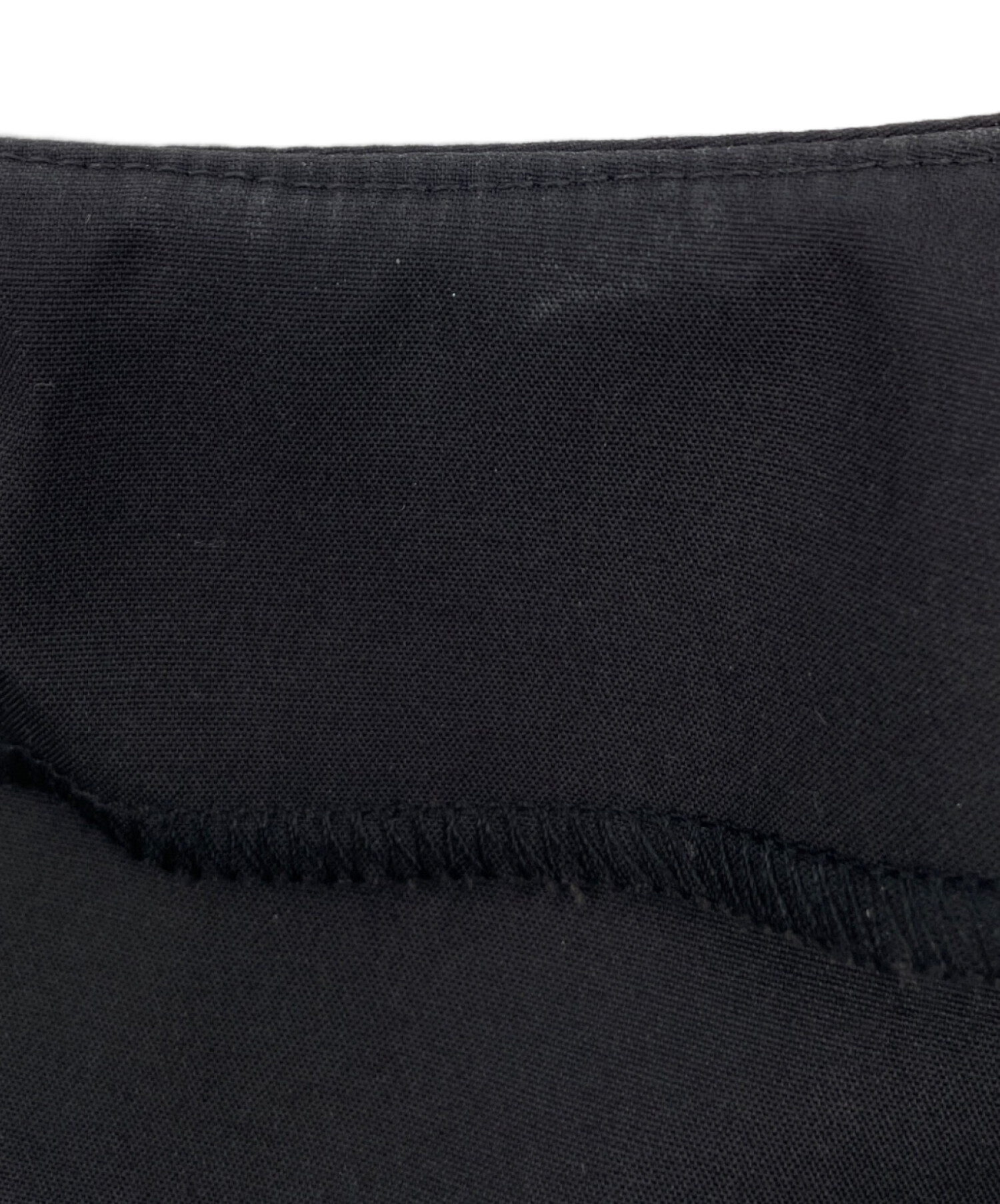 中古・古着通販】OHGA (オオガ) 裾フリルブラウス ブラック サイズ:F