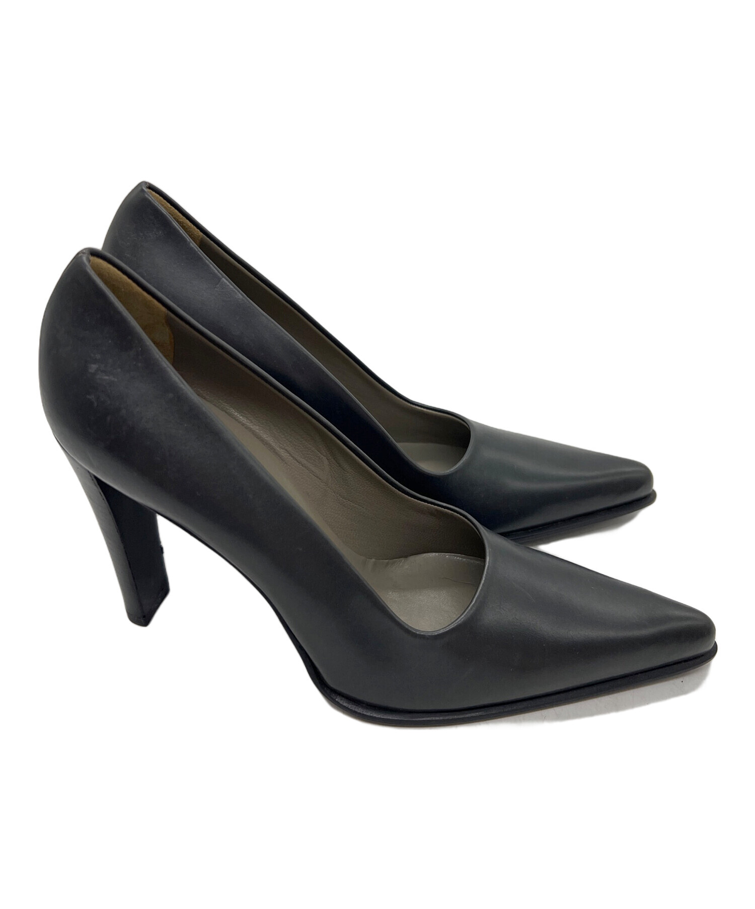 中古・古着通販】PRADA (プラダ) ヒールパンプス ブラック サイズ:23