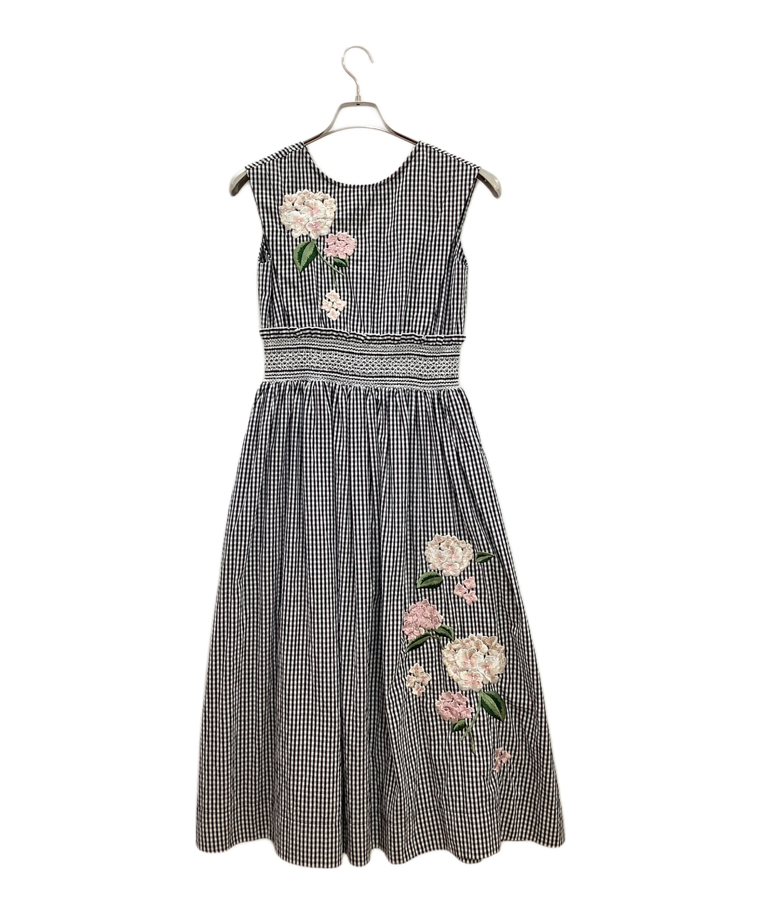 中古・古着通販】CHESTY (チェスティ) 紫陽花刺繍ワンピース ブラック