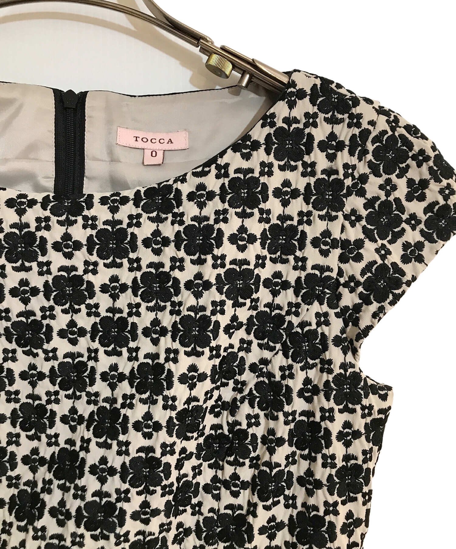 中古・古着通販】TOCCA (トッカ) フラワー刺繍ワンピース ブラック