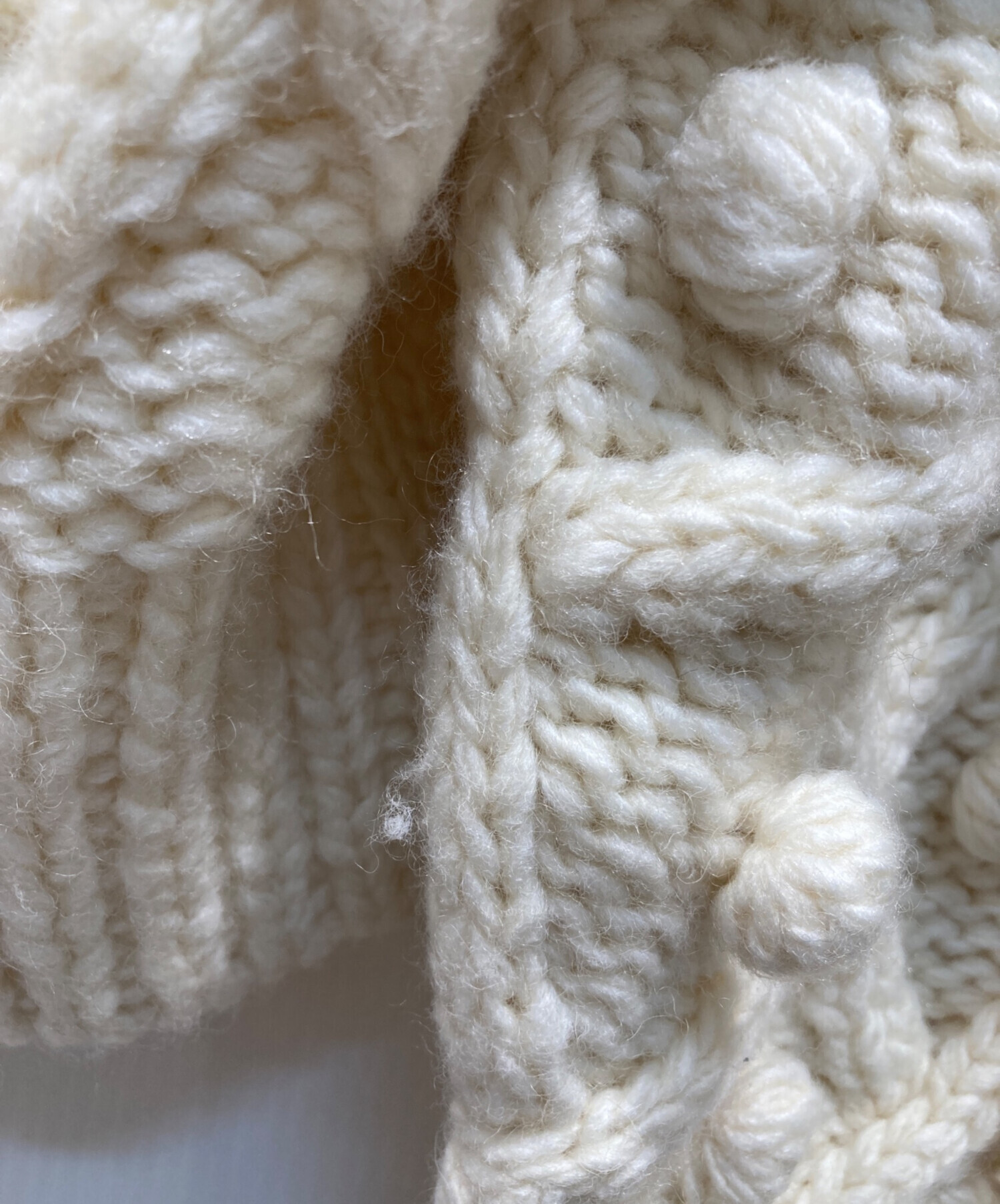 中古・古着通販】cygne (シーニュ) 手編みポンポンカーディガン