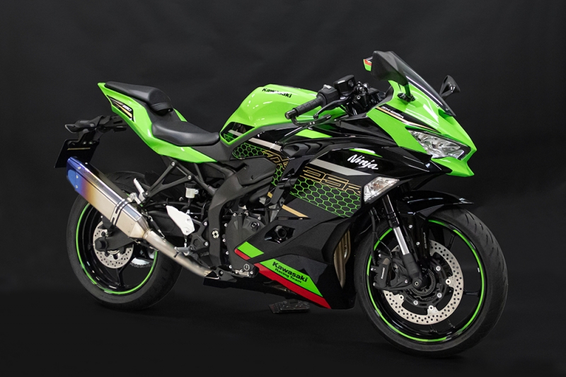 トリックスター / Ninja ZX-25R(21-22)政府認証フルエキゾースト