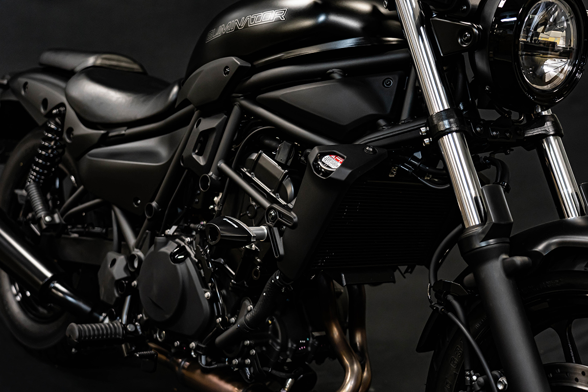 トリックスター / ELIMINATOR(24-26) 政府認証スリップオンマフラー