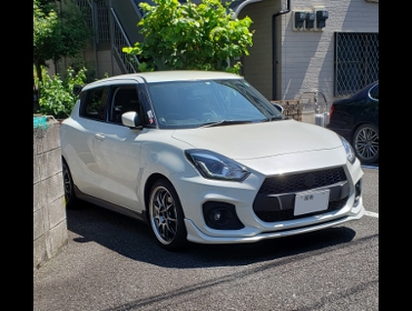 SUZUKI スイフトスポーツ ZC33S（2020年） に RECARO（レカロ） SR-7