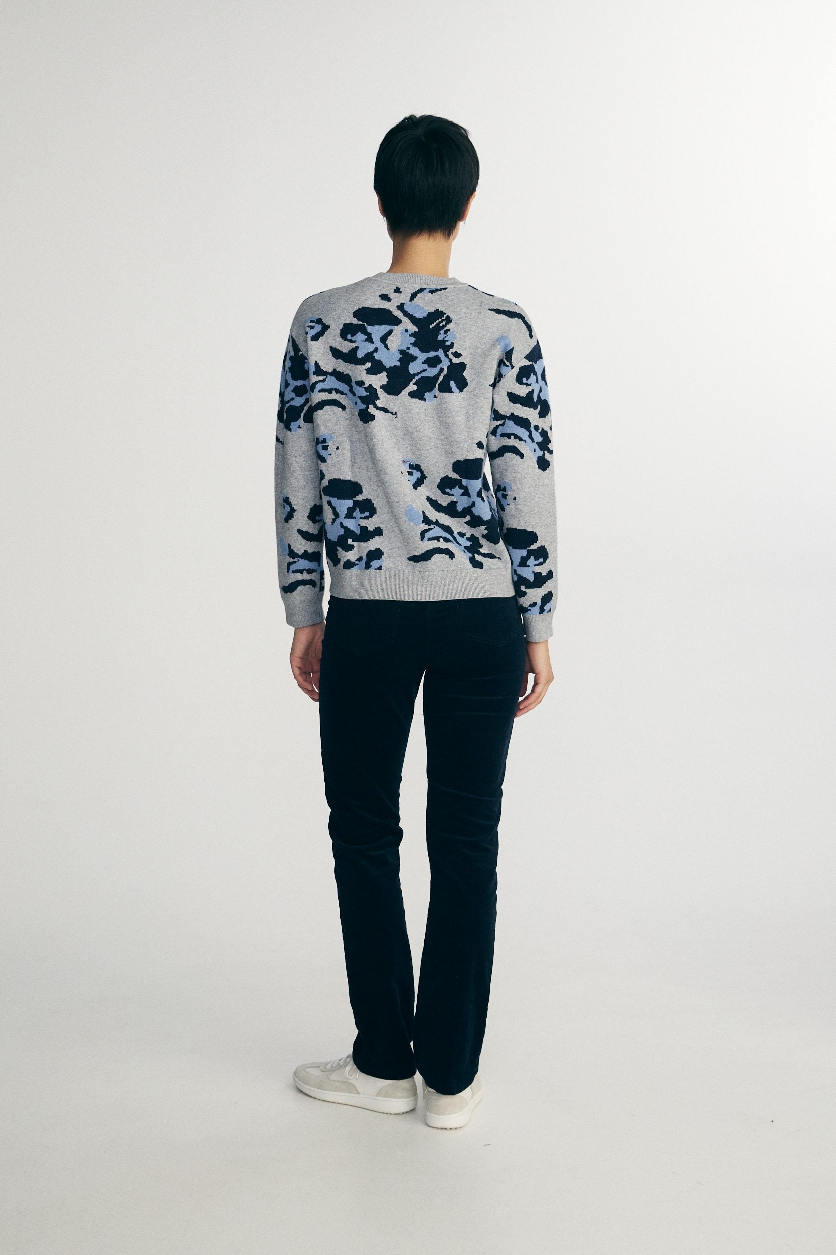 Flower jacquard sweater