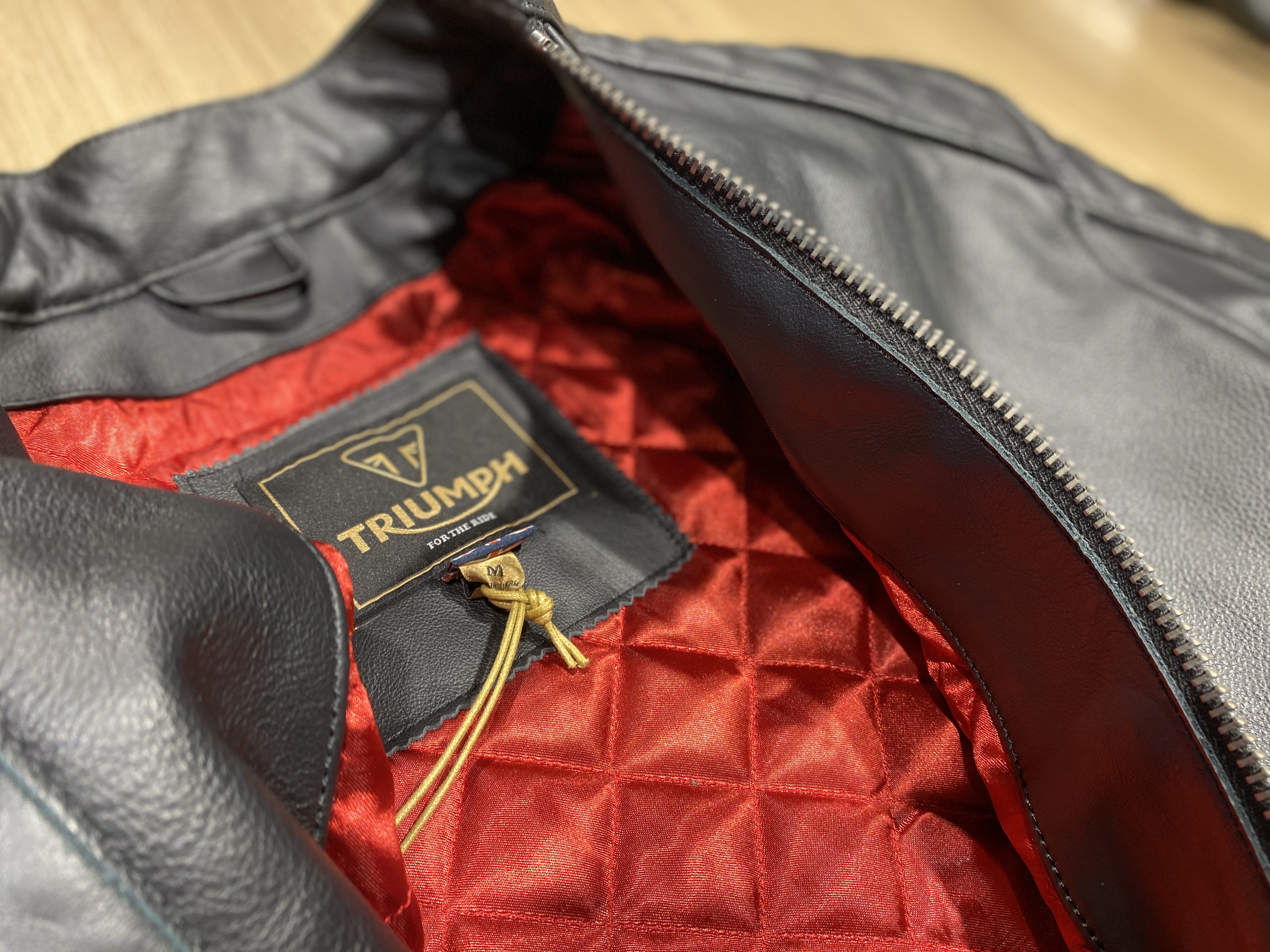 トライアンフ東京 | TRIUMPH