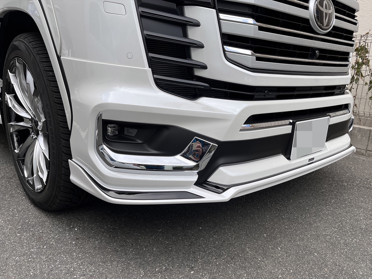トヨタ ランドクルーザー ZXのカスタムエアロパーツ – 広島のカー