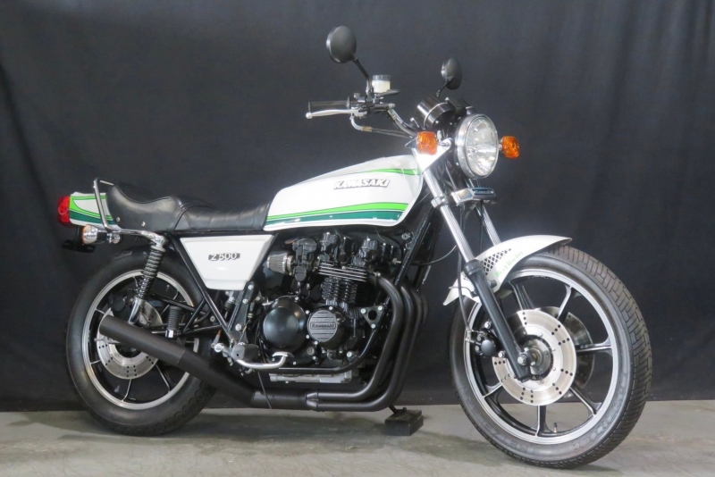 Z500 白虹カスタムカラー BEETフェンダー トリプルディスク｜SOLD OUT