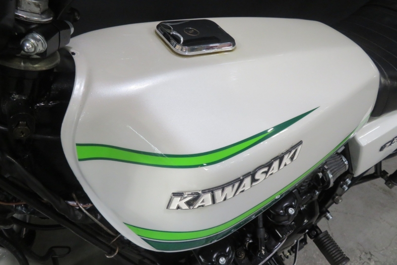 Z500 白虹カスタムカラー BEETフェンダー トリプルディスク｜SOLD OUT