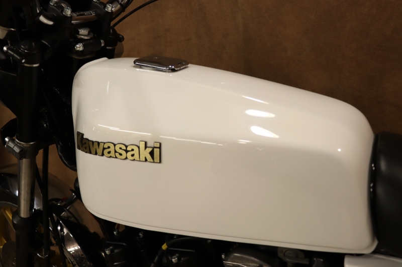 Z400FX パールホワイトのフェックス｜SOLD OUT｜旧車・絶版バイクなら