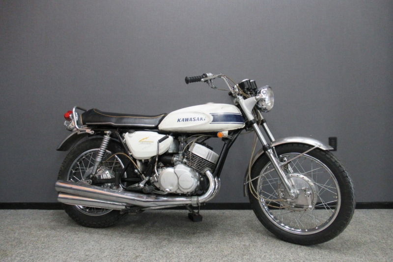 500SSMACH-Ⅲ 国内新規 69年式(H1KA)初期3000番台｜500万円｜旧車