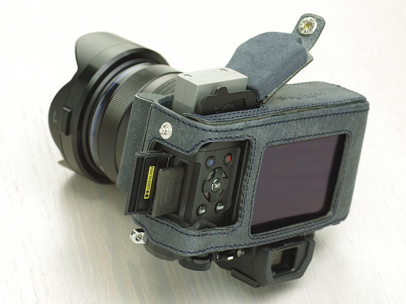 Leather Camera Body Suit [for OLYMPUS OM-D E-M5 MarkII]