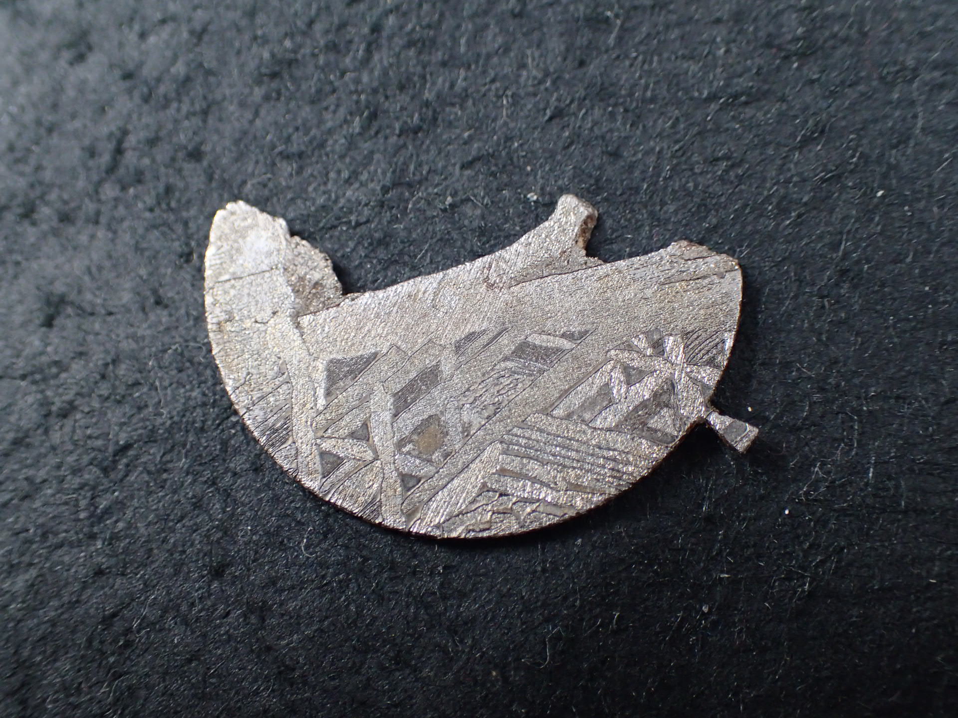 最高品質アルタイ（新疆）隕石 Found : 中国新疆ウイグル自治区 IAB