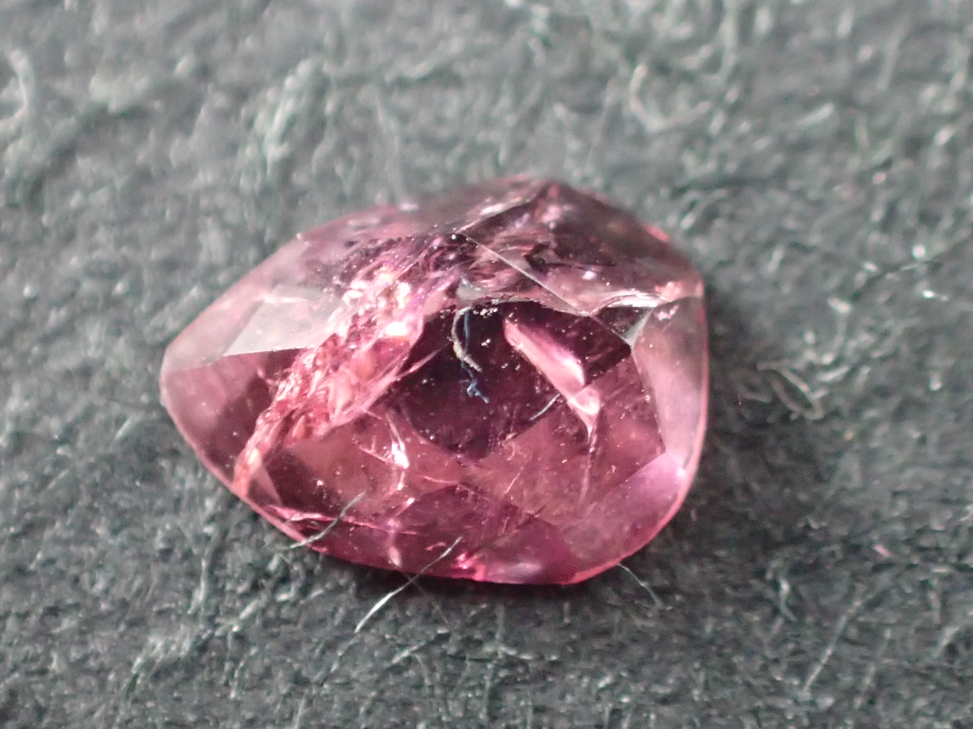最高品質天然ピンクトルマリン(Pink Tourmaline) 自由カット