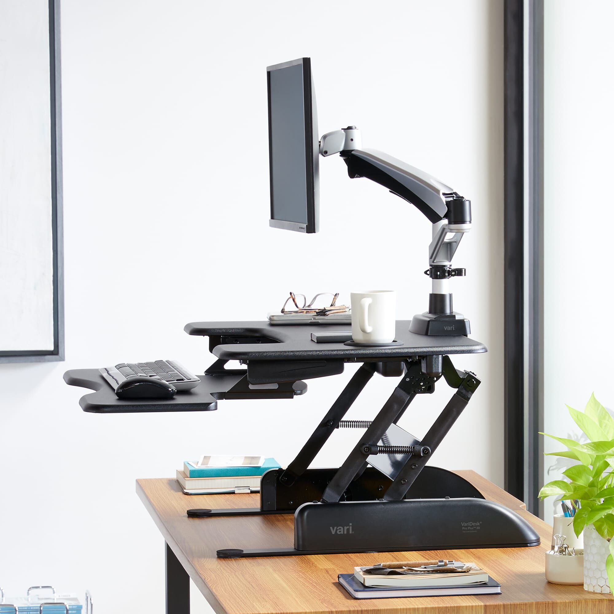 Single-Monitor Arm - Open Box | Computer Monitor Stand | Vari®