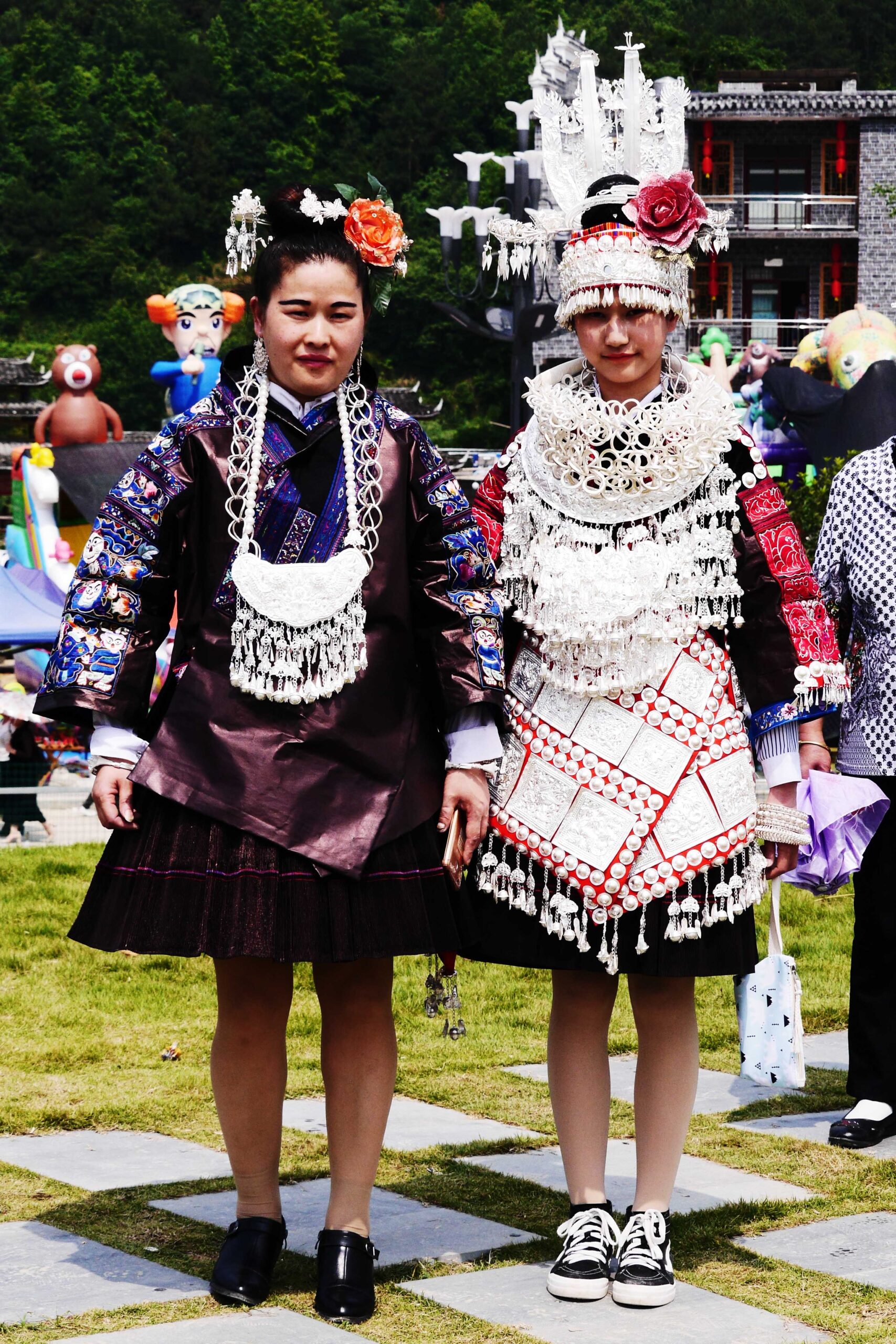 中国少数民族〈ミャオ族〉からみる伝統継承と経済発展と民族問題