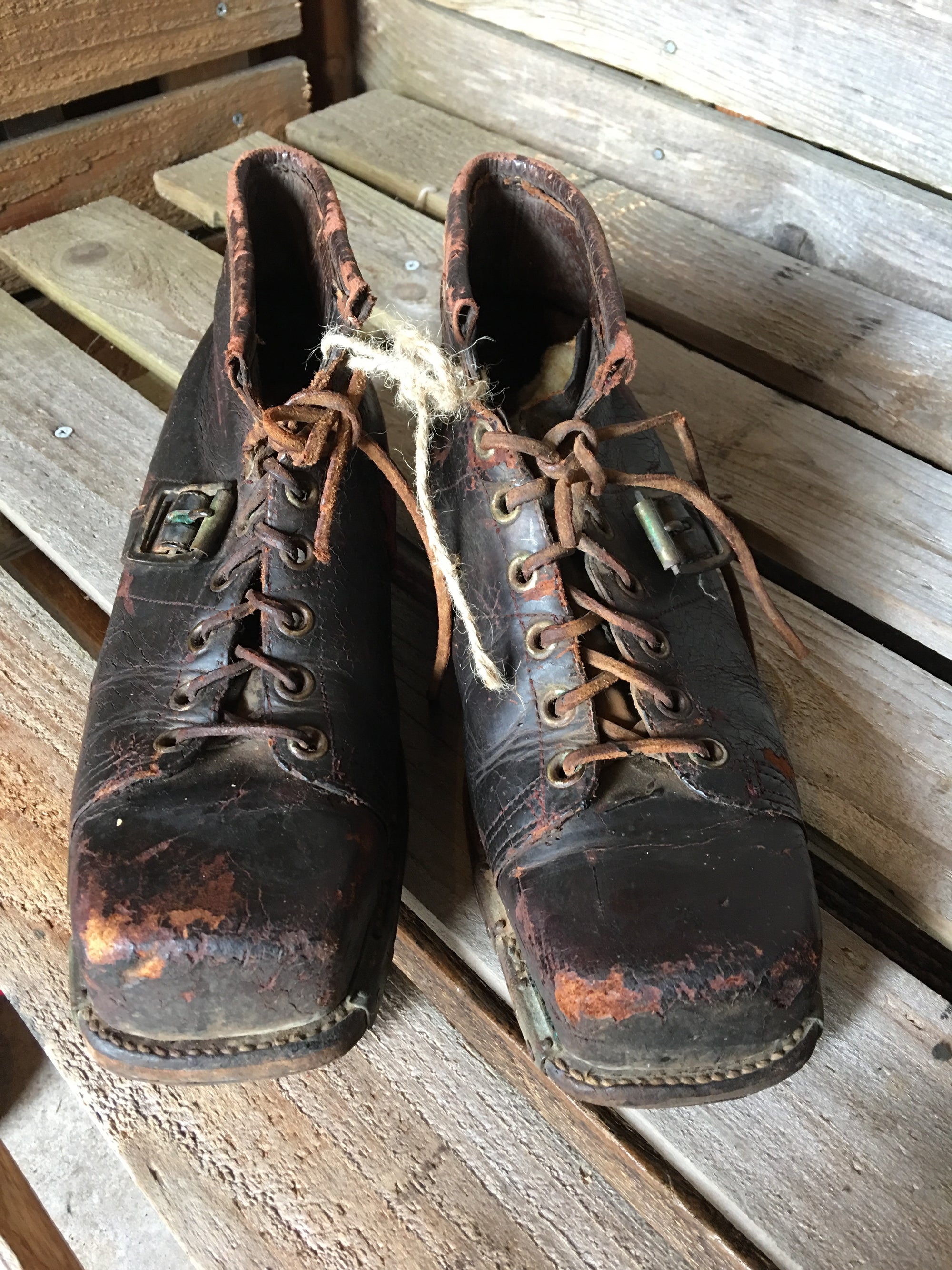 Vintage Leather Ski Boots with Square Toe Box - VintageWinter