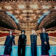 ゴールデンボンバー】「たぶん最初で最後の写真集」12月15日(日)発売