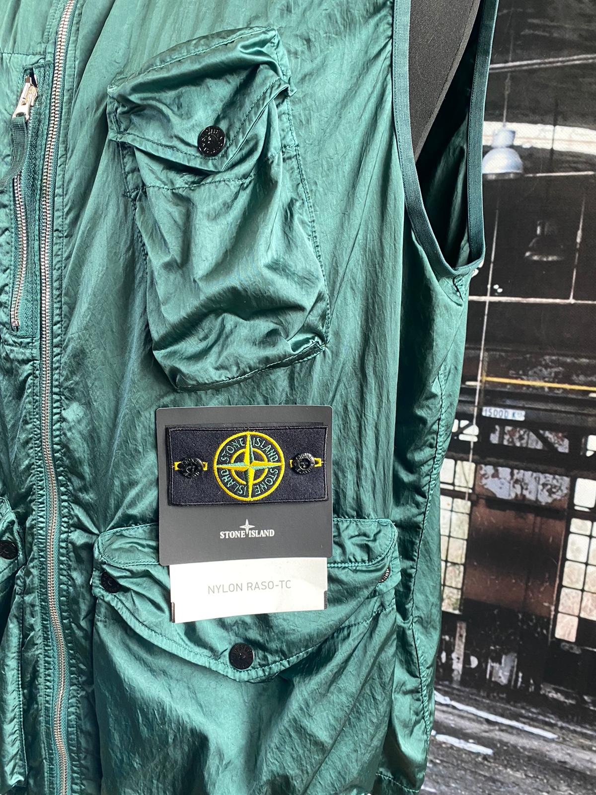 STONE ISLAND NYLON RASO TC GILET - X Clothing