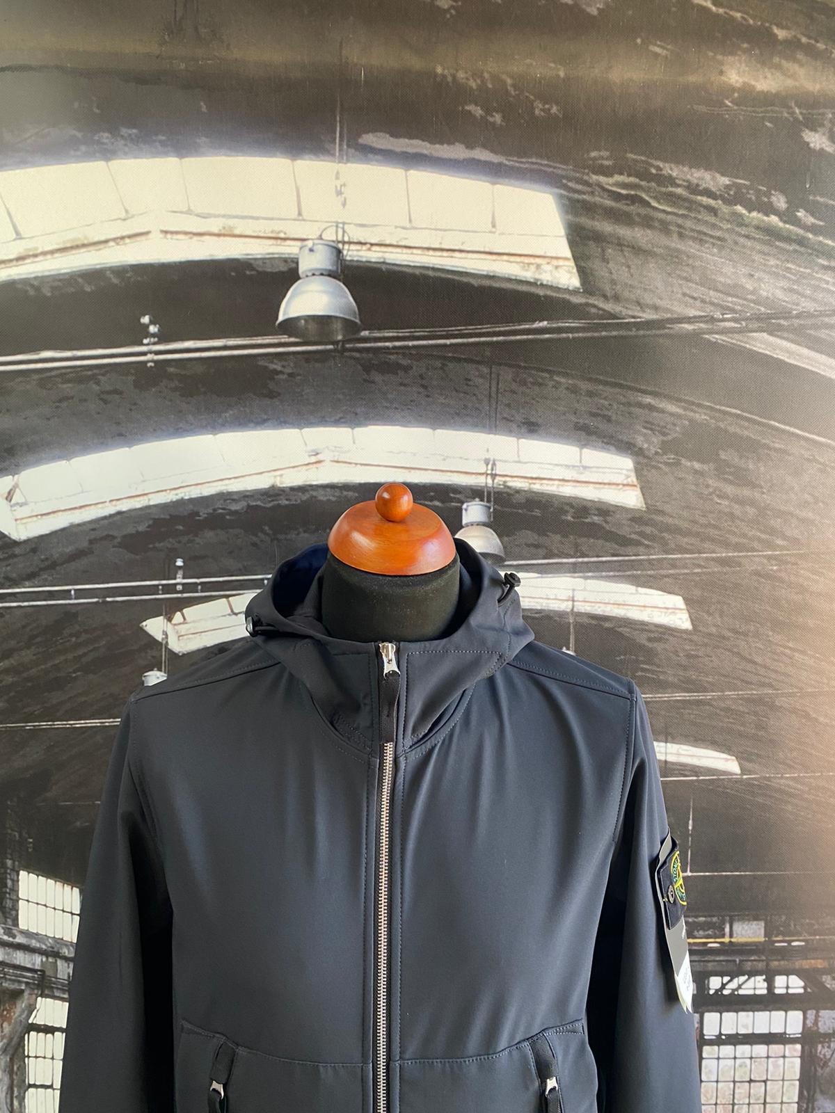 STONE ISLAND LIGHT SOFT SHELL - R DYE TECHNOLOGY JACKET - X Clothing