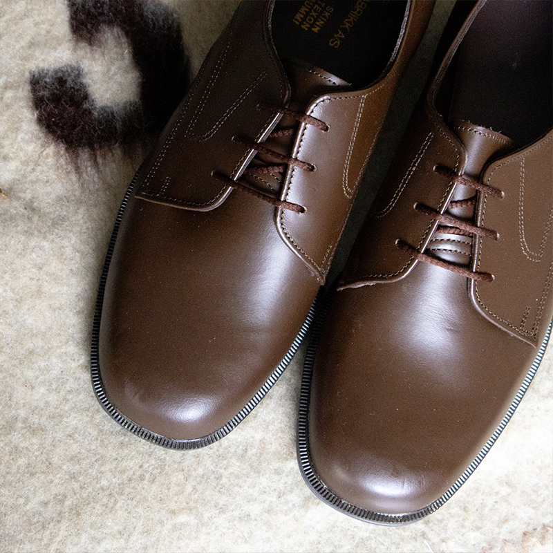 ノルウェー ドレスシューズ ブラウン / 有限会社やまもと卸部