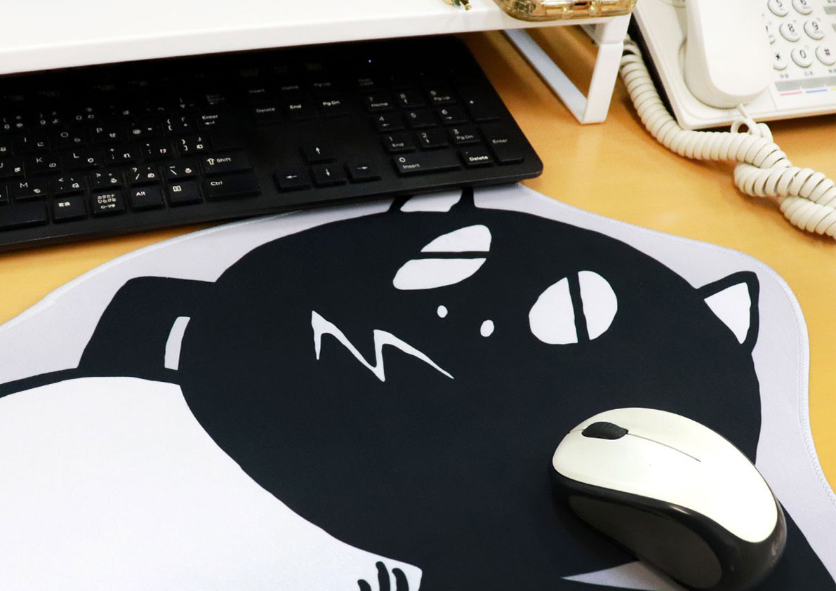 デスクマット タヌキ | 妖怪舎