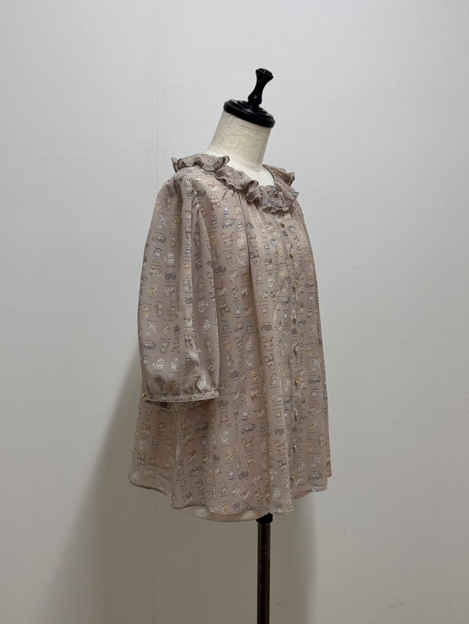 yukiemon（ユキエモン）2025こねこ図鑑ブラウス（3L）5670170 | 陽氣屋