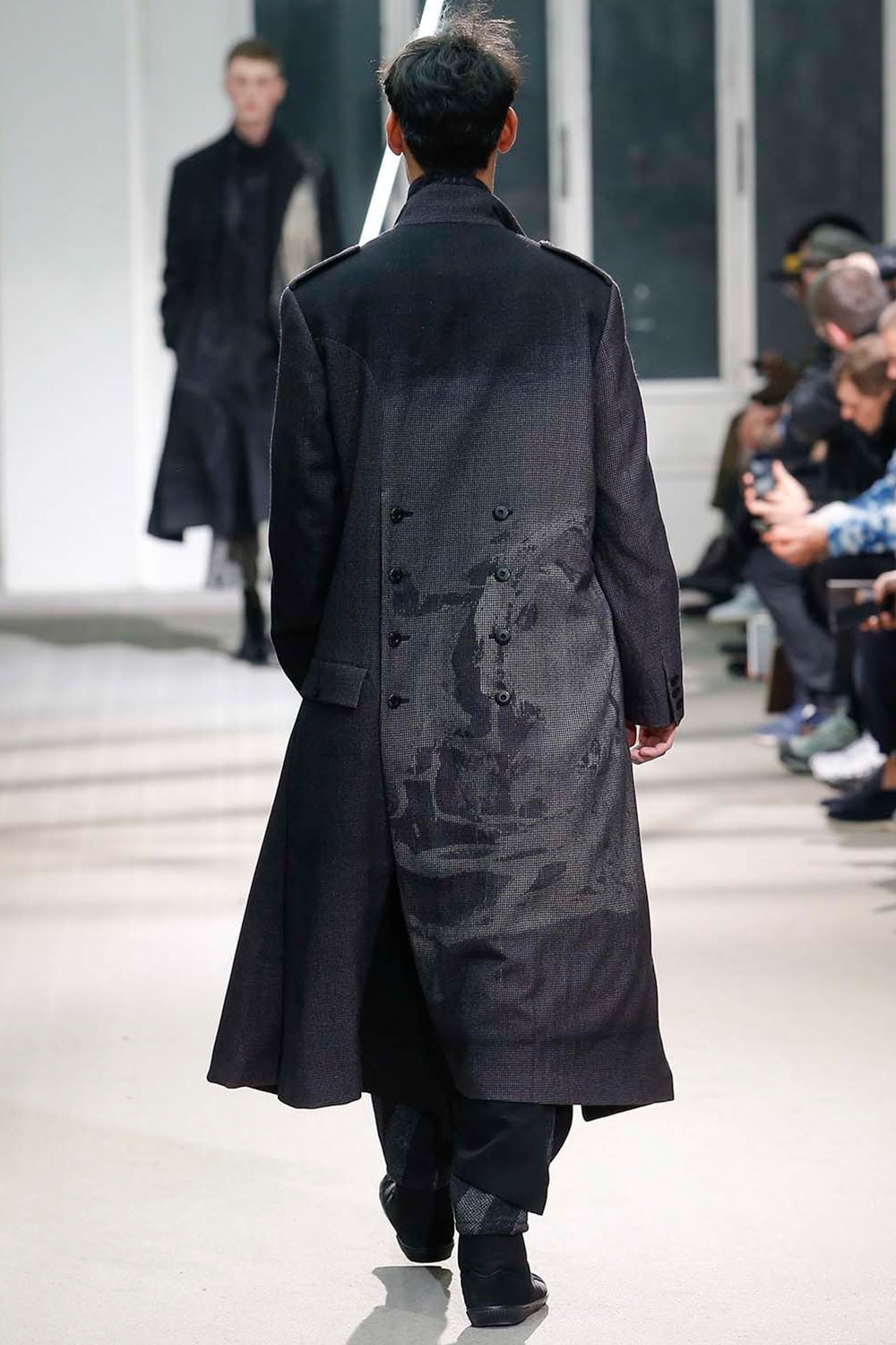 AUTUMN / WINTER 2019-20 | Yohji Yamamoto (ヨウジヤマモト) Official