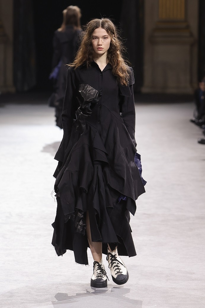 Yohji Yamamoto2023-24 Autumn/Winter Collection | Yohji Yamamoto