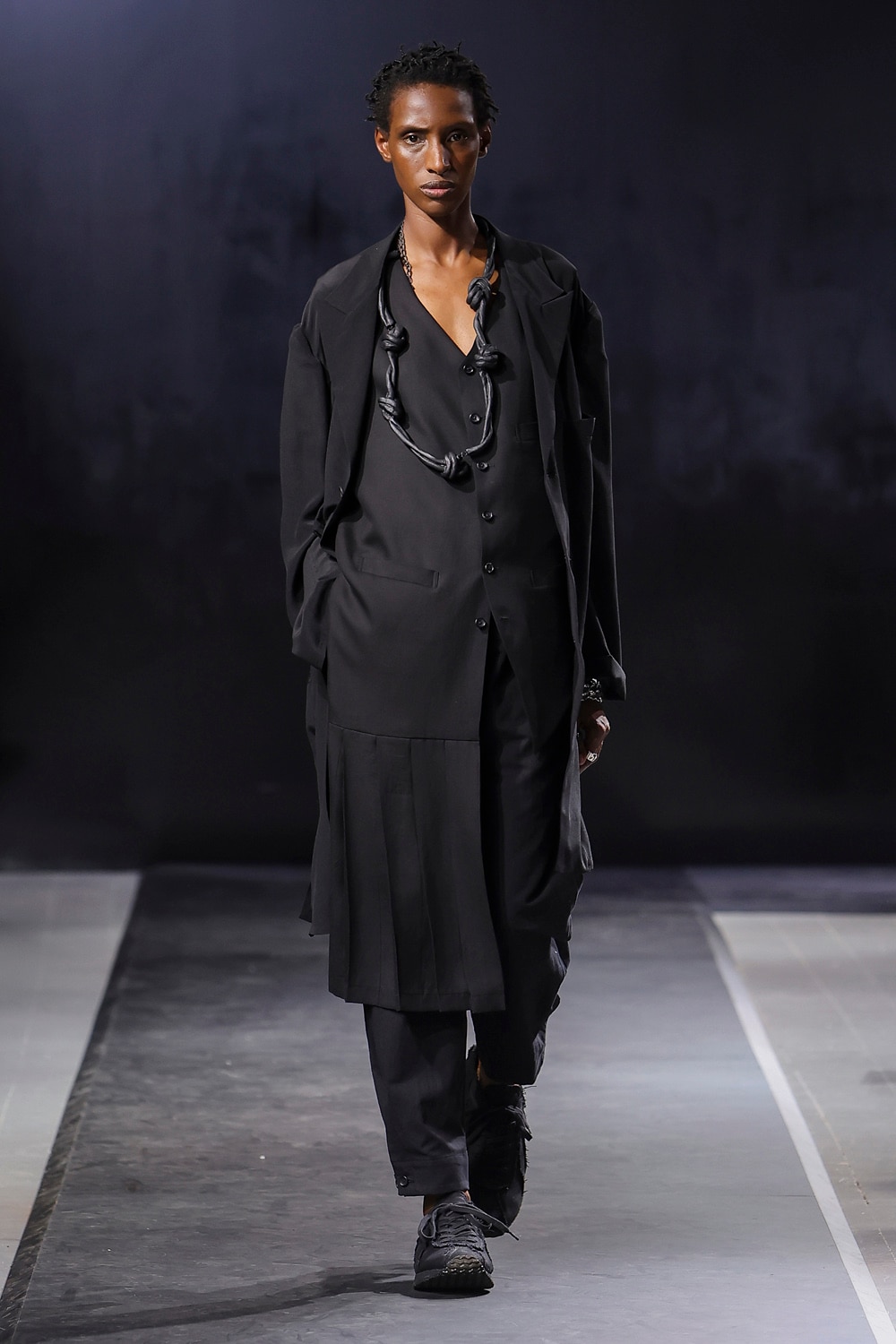 SPRING / SUMMER 2025 | Yohji Yamamoto (ヨウジヤマモト) Official Site