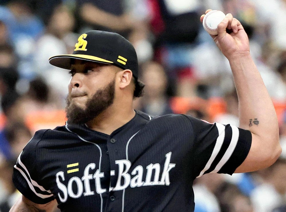 ソフトバンク救援のヘルナンデス「強い球を体の近くに投げる」が裏目