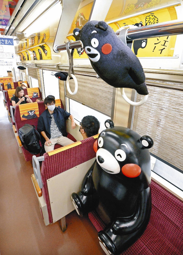 熊本・鹿児島を結ぶ肥薩おれんじ鉄道には「くまモン駅長」がいます