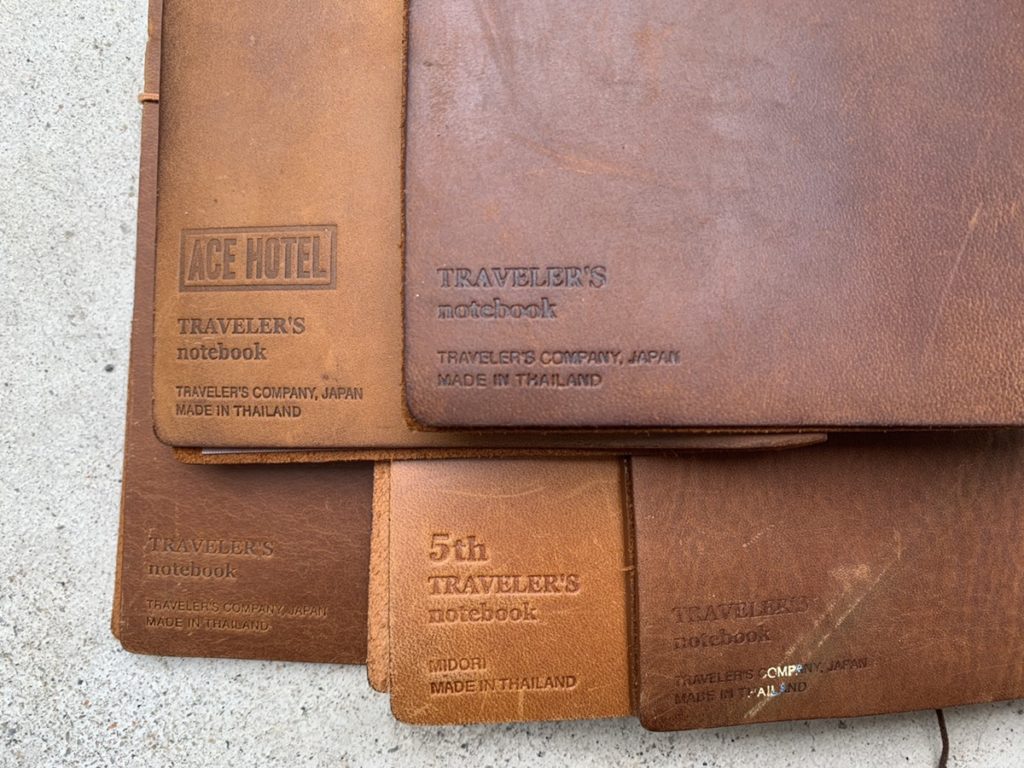 トラベラーズノートレギュラーサイズのキャメルを色々と見てみよう