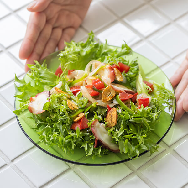 グリーンガラス プレート 19cm｜皿・プレート｜料理家 栗原はるみ