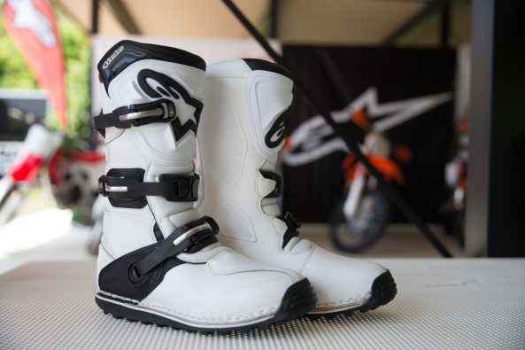 アルパインスターズの新作はソールに秘密アリ | DIRTSPORTS